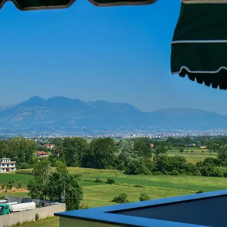 Lord 4* Tirana
