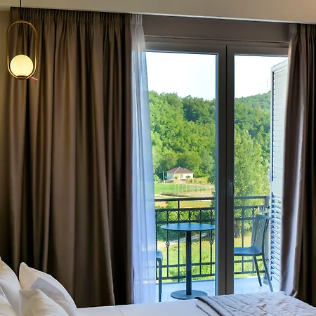 Lord Hotel Vorë