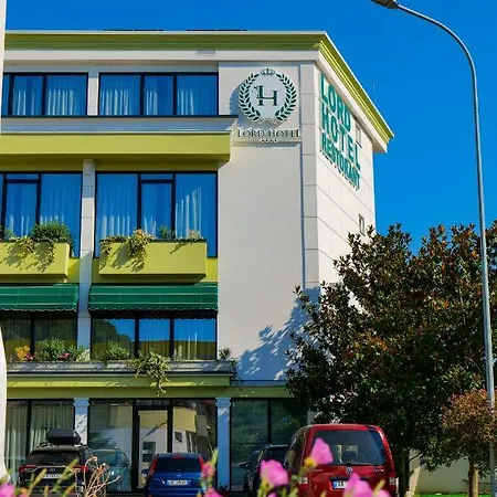 Lord Hotel